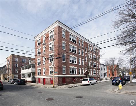 Perched on top of the hill at Vinnin Square, small community of 20 units with easy access to shopping, food and transportation. . Apartments in salem ma